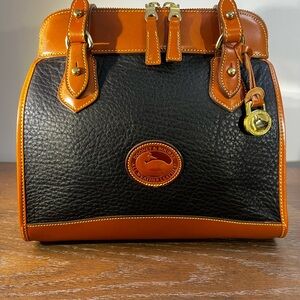 Dooney & Bourke NWT Vintage R147 BL Carpet Shoulder Bag, Made in America